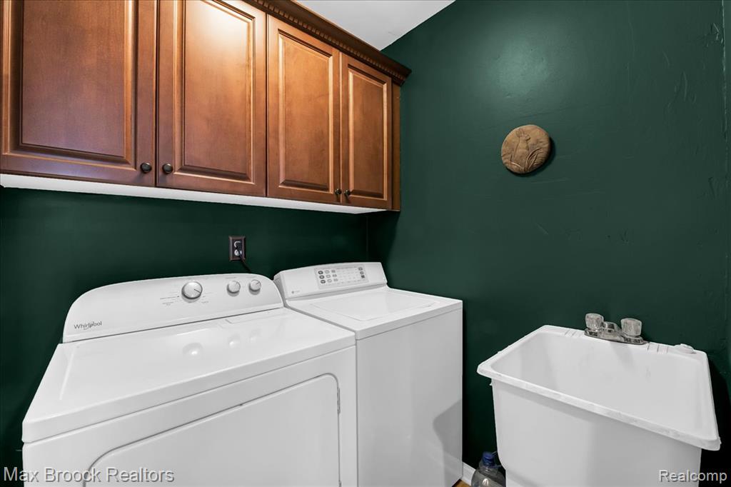 41 N Squirrel Road, Auburn Hills, MI 48326 — Photo 19