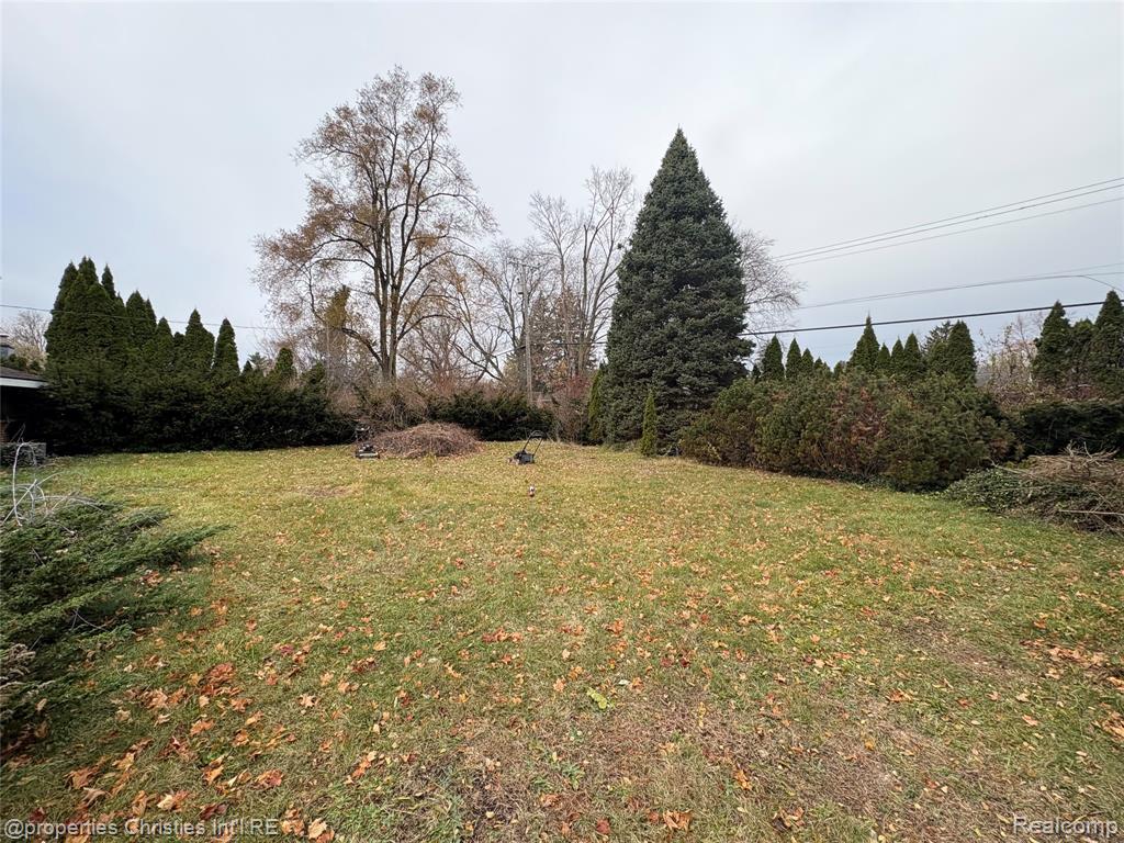 23948 E Le Bost Drive, Novi, MI — Photo 8