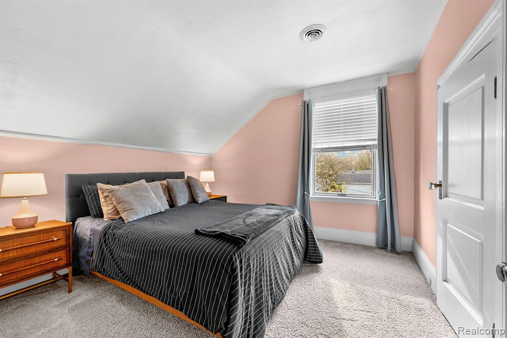 397 KERCHEVAL Avenue, Grosse Pointe Farms, MI 48236 — Photo 34