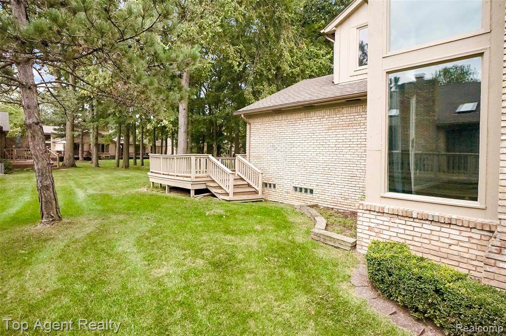 43088 W Kirkwood Drive, Clinton Twp, MI 48038 — Photo 41
