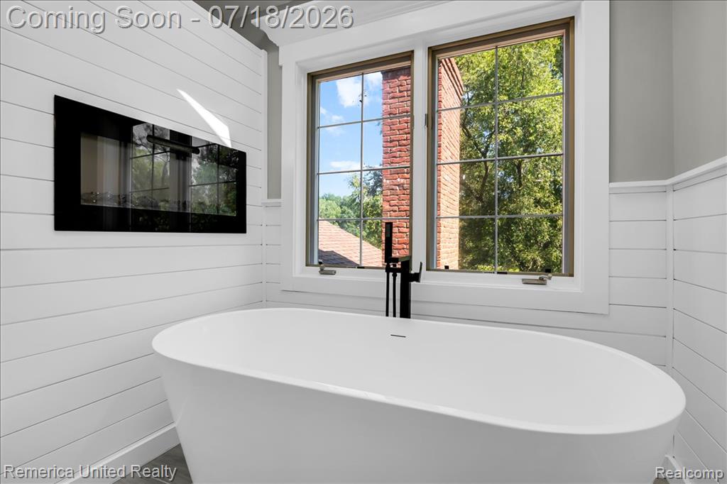 9438 Deer Creek Court, Brighton, MI 48114 — Photo 49