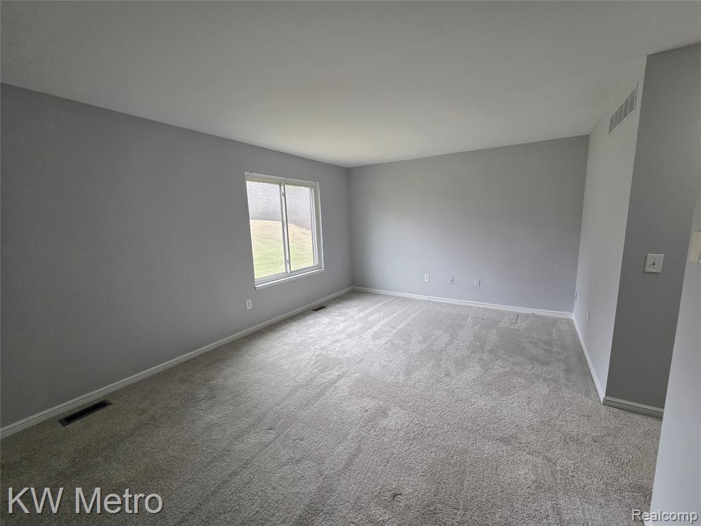 6680 Ridgefield Circle Circle, 104, West Bloomfield, MI — Photo 11