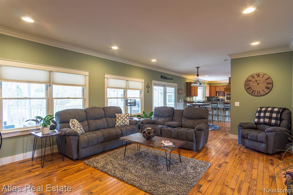 2716 LAKE GEORGE Road, Leonard, MI 48367 — Photo 37