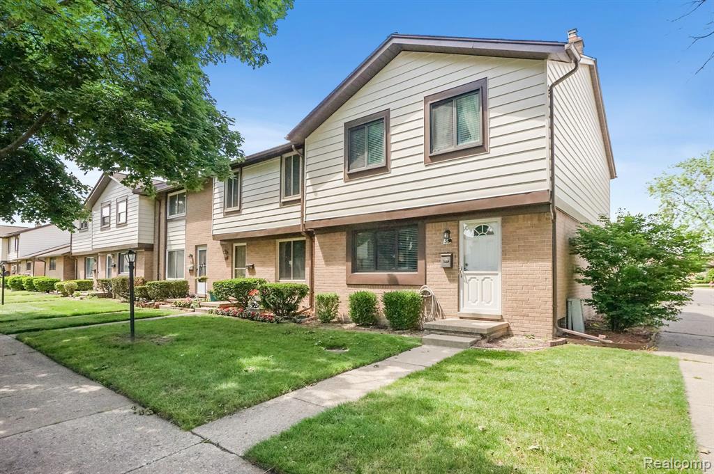 8401 18 MILE Road, 36, Sterling Heights, MI 48313 — Photo 3