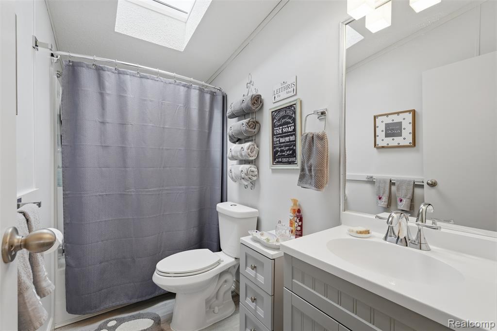 4425 Wynnwood Drive, Howell, MI 48843 — Photo 19