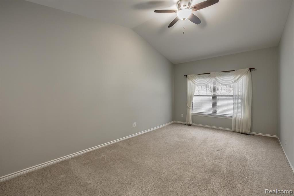 9573 Kingsway Circle, Clarkston, MI 48348 — Photo 32