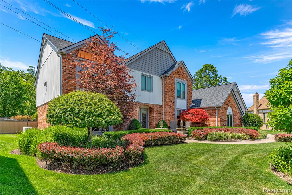 48367 Lake Valley Drive, Shelby Twp, MI 48317 — Photo 2