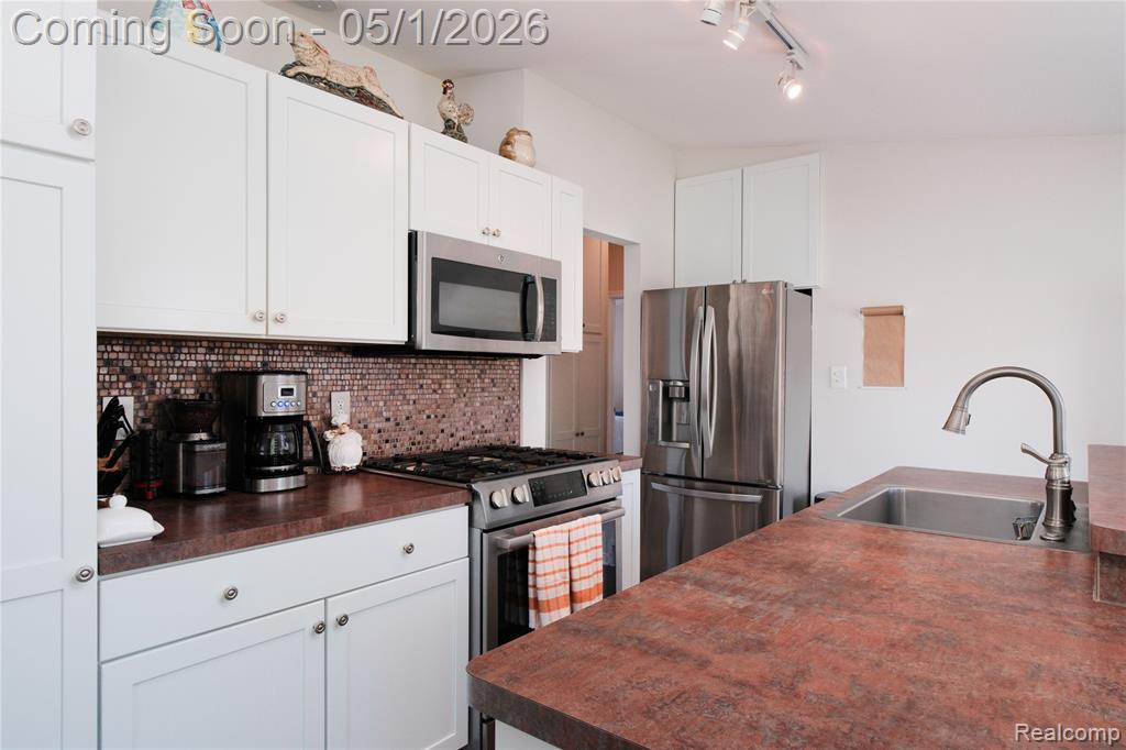937 Allen Drive, Northville, MI 48167 — Photo 9