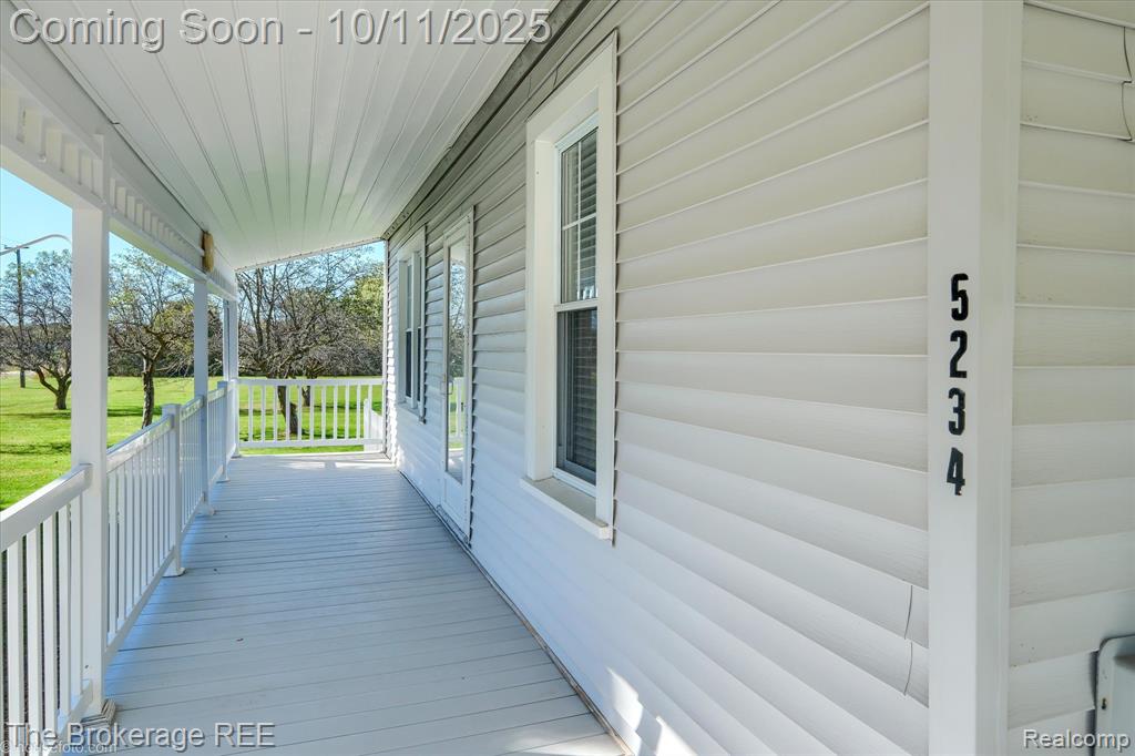 5234 Kelly Road, Flint, MI 48504 — Photo 4