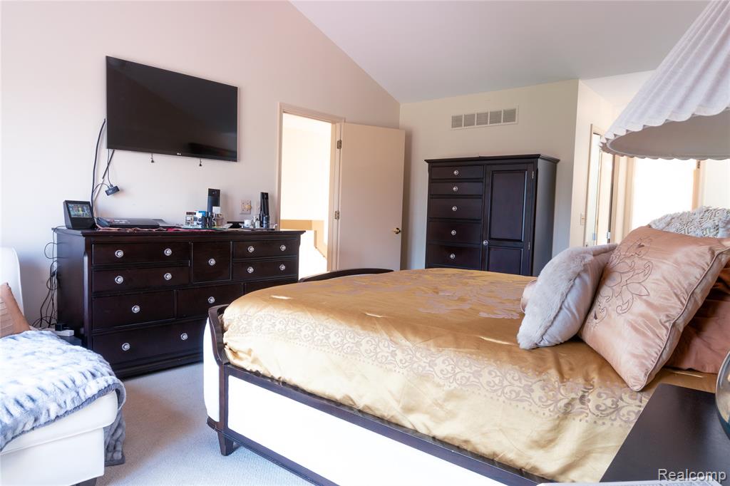 37839 Siena Drive, Farmington Hills, MI 48331 — Photo 26