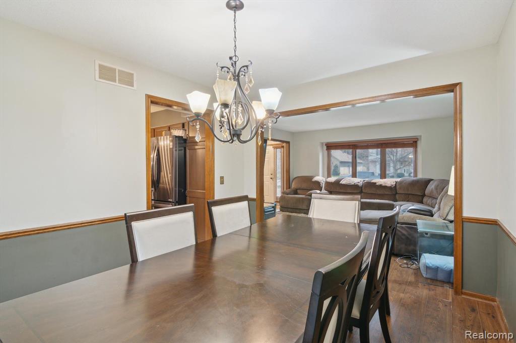 925 DONNALEE Drive, Monroe, MI 48162 — Photo 14