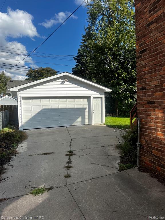 311 S Pleasant Street, Royal Oak, MI, 48067