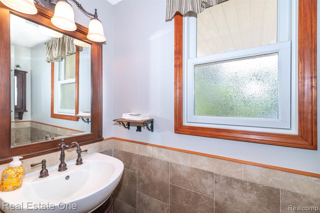 59633 Trena Lane, South Lyon, MI 48178 — Photo 28