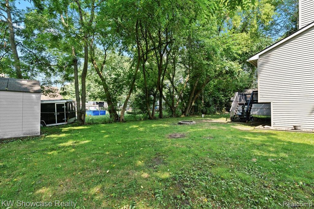 4665 Lakeborn Drive, White Lake, MI 48383 — Photo 31