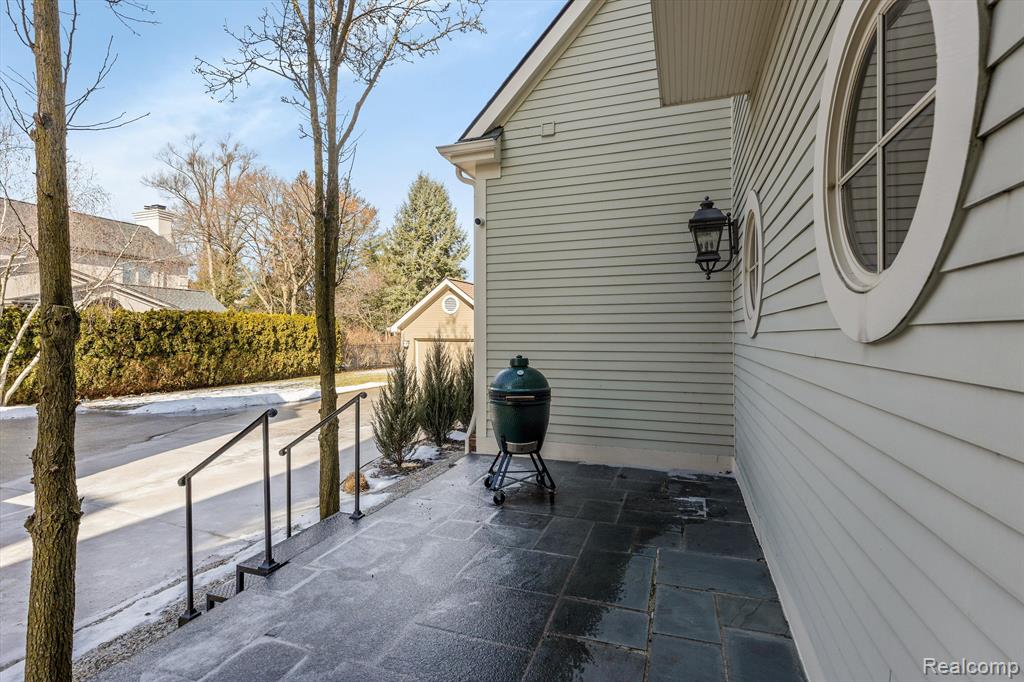 682 WALLACE Street, Birmingham, MI 48009 — Photo 44