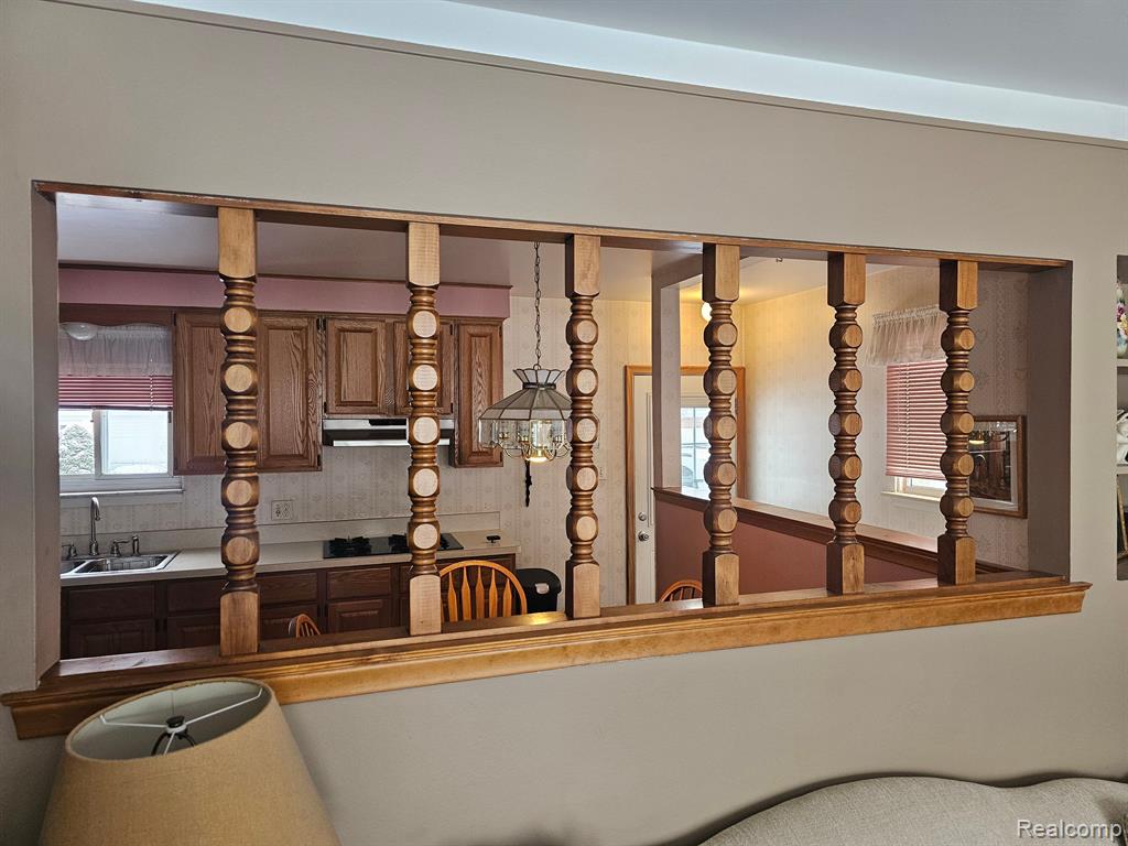 6104 SHADOWLAWN Street, Dearborn Heights, MI 48127 — Photo 2