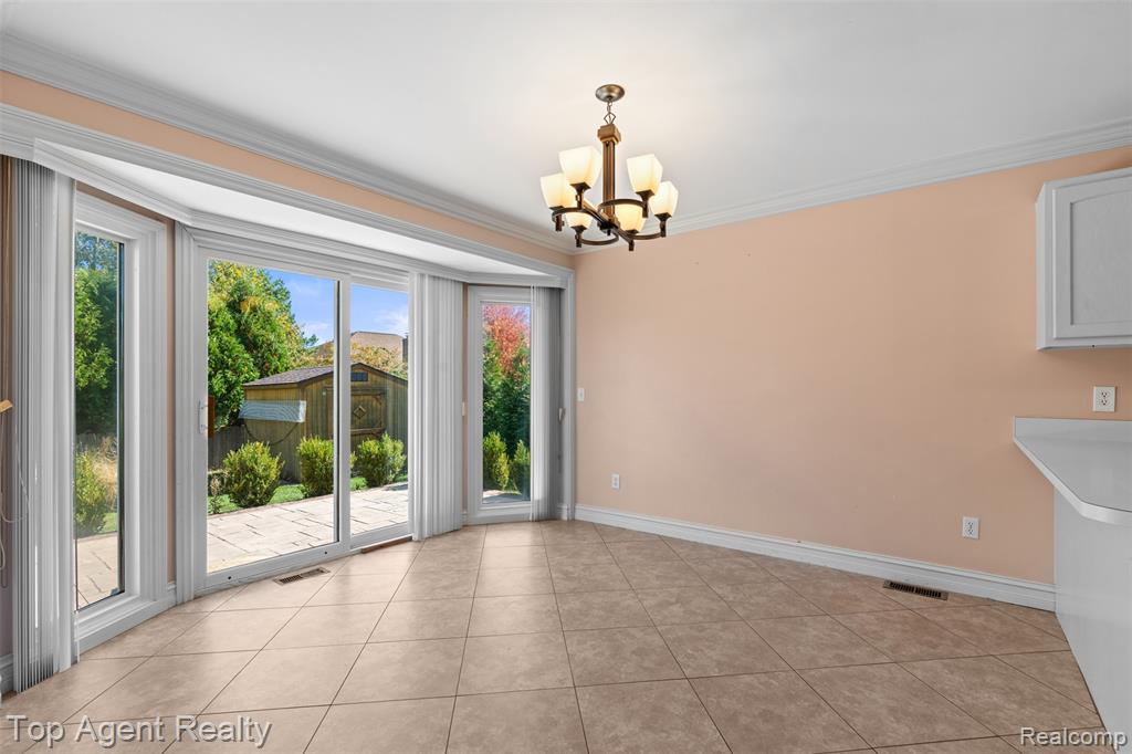 53260 VILLA ROSA Drive, Macomb, MI 48042 — Photo 16