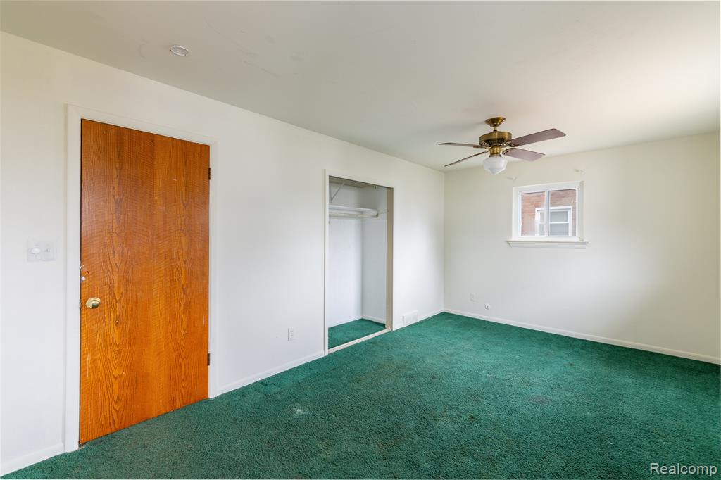 8374 MAYFAIR Street, Taylor, MI 48180 — Photo 16