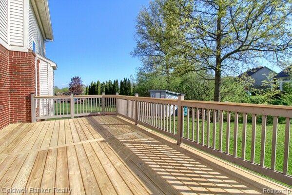 43807 S TIMBERVIEW Drive, Belleville, MI 48111 — Photo 37