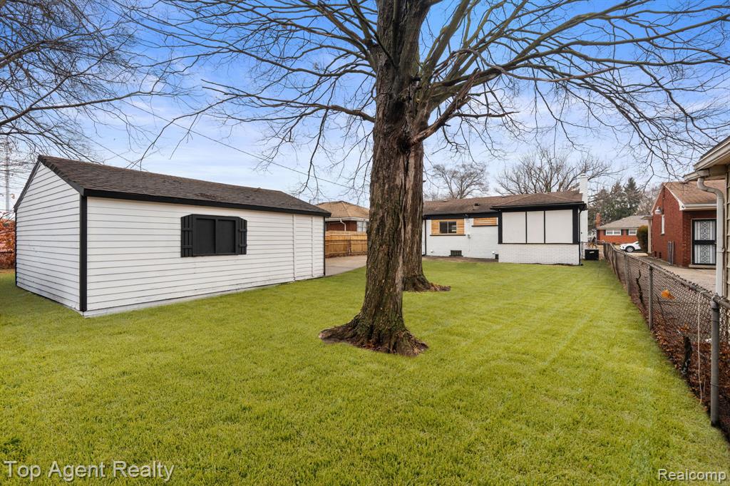 20527 Chapel Street, Detroit, MI 48219 — Photo 38
