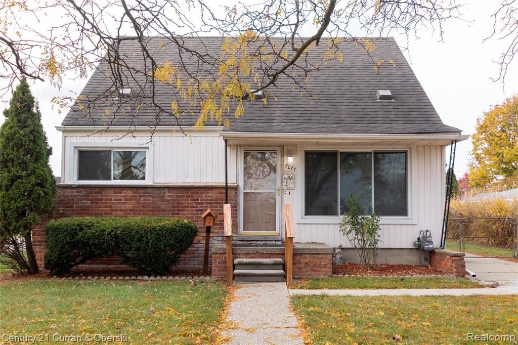 7077 Deering Street, Garden City, MI — Photo 2