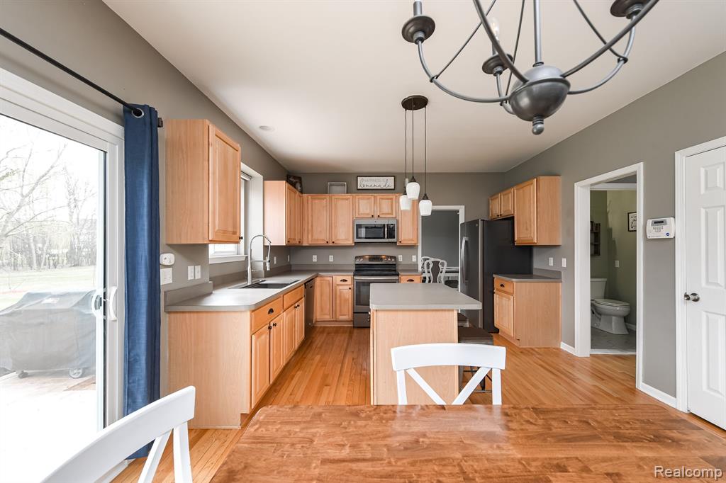 6249 CHERRYWOOD Drive, Ypsilanti, MI 48197 — Photo 16