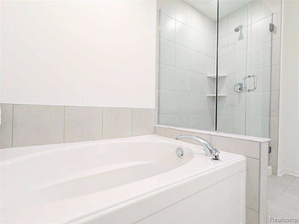 5562 E Spaniel Drive, Ann Arbor, MI 48108 — Photo 9