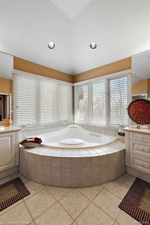 6811 BLAKEWOOD, West Bloomfield, MI — Photo 67