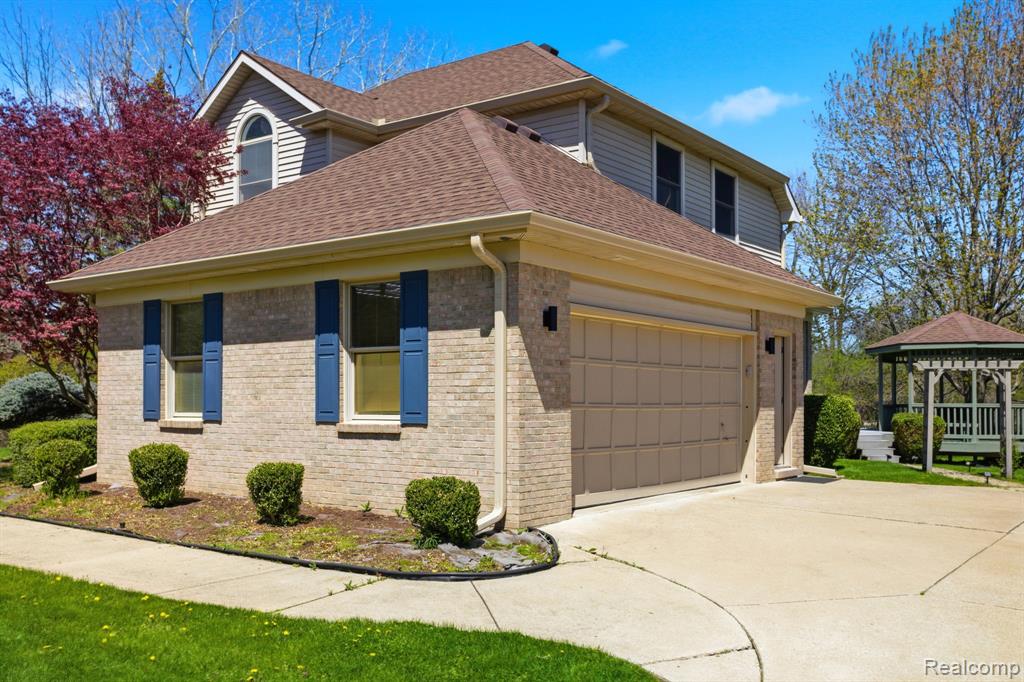 8488 Annette Avenue, Grosse Ile, MI 48138 — Photo 46