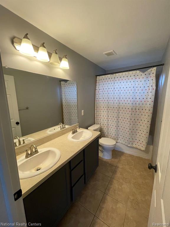 20983 OAK TREE Drive, South Lyon, MI 48178 — Photo 14