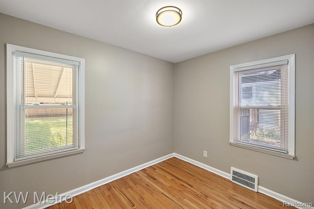 531 ALBANY Street, Ferndale, MI 48220 — Photo 9