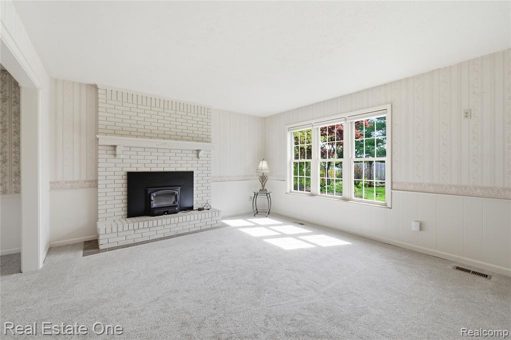 10385 Elizabeth Street, Pinckney, MI 48169 — Photo 5