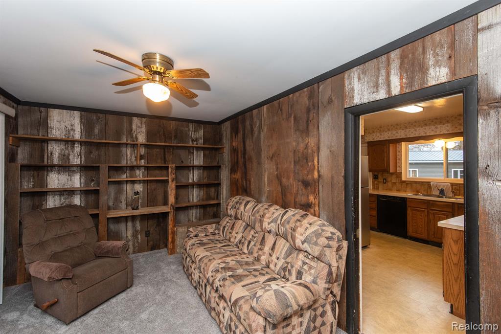 6226 GOLFVIEW Drive, Burton, MI 48509 — Photo 33