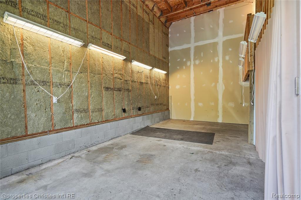 4462 Lily Drive, Howell, MI 48843 — Photo 47