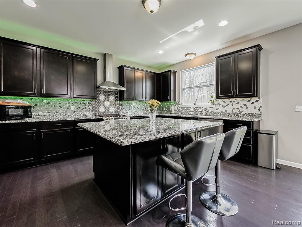 903 Leafdale Drive, Rochester Hills, MI 48307 — Photo 16