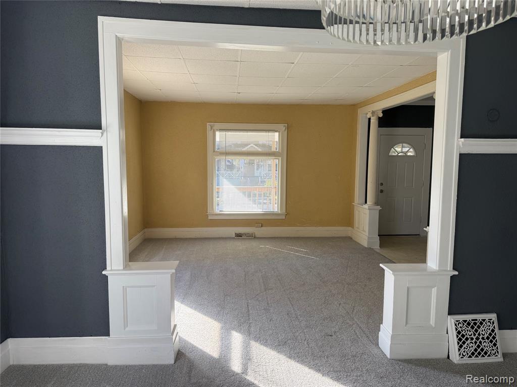 34 LIBERTY Street, Pontiac, MI 48341 — Photo 7