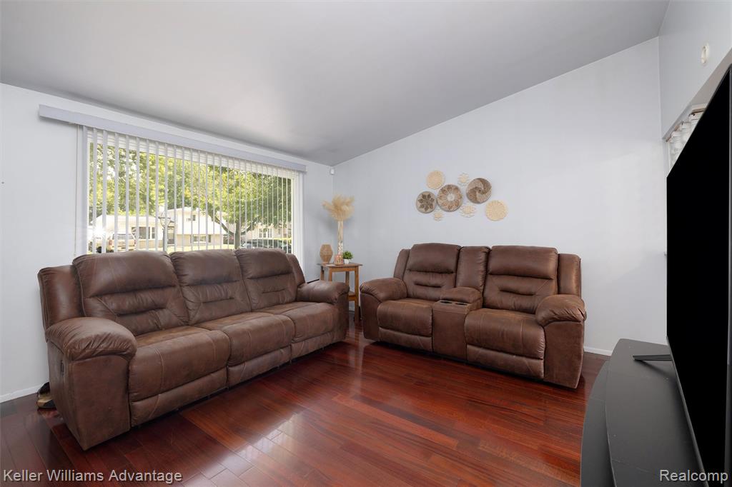9428 Oak Street, Taylor, MI 48180 — Photo 4