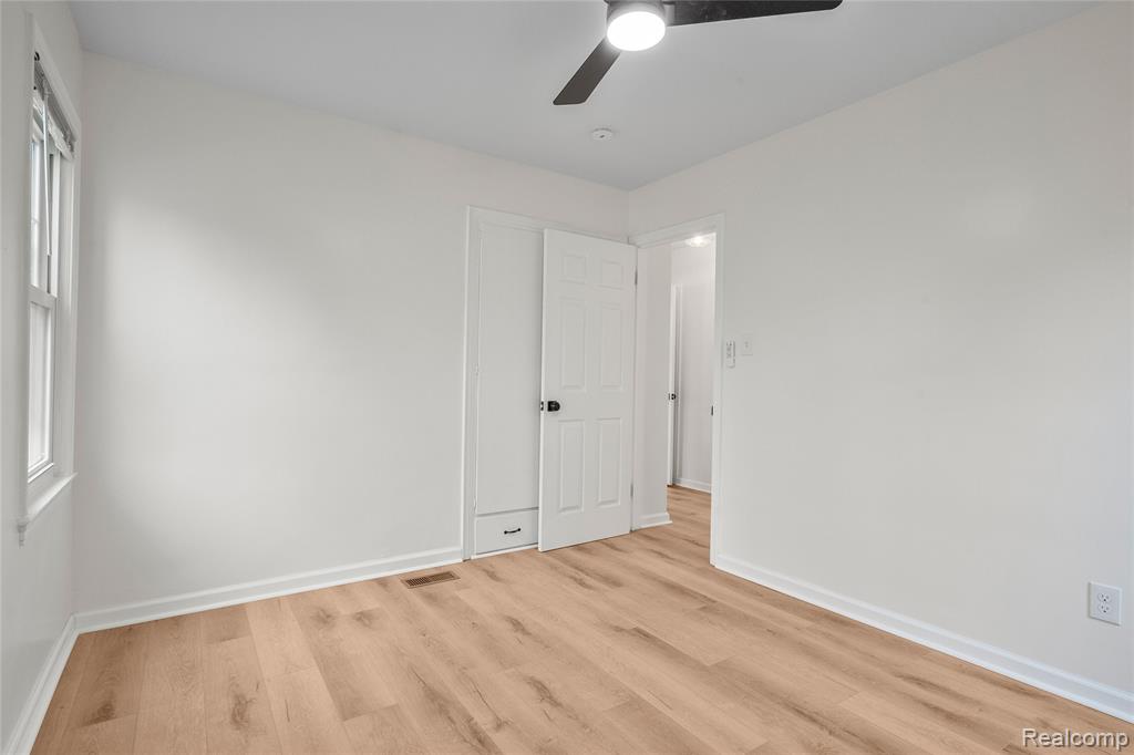 11363 Marion, Redford, MI 48239 — Photo 15