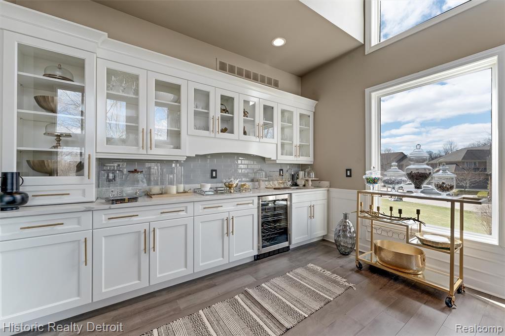 5695 N Branford Drive N, West Bloomfield, MI — Photo 12