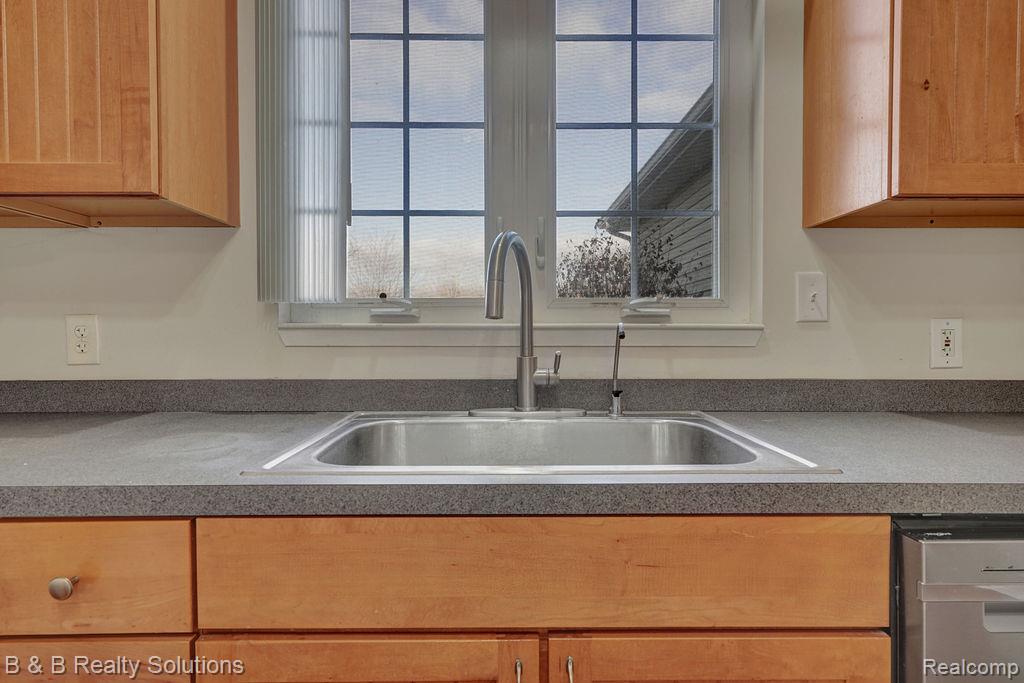 5493 King Road, China, MI — Photo 13