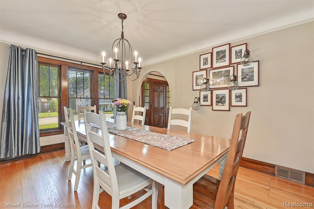 725 E GRAND RIVER Avenue, Fowlerville, MI 48836 — Photo 22