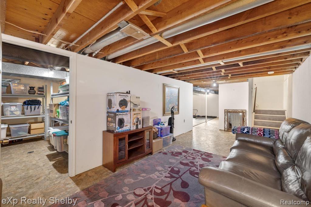 691 BARCLAY Drive, Troy, MI 48085 — Photo 43