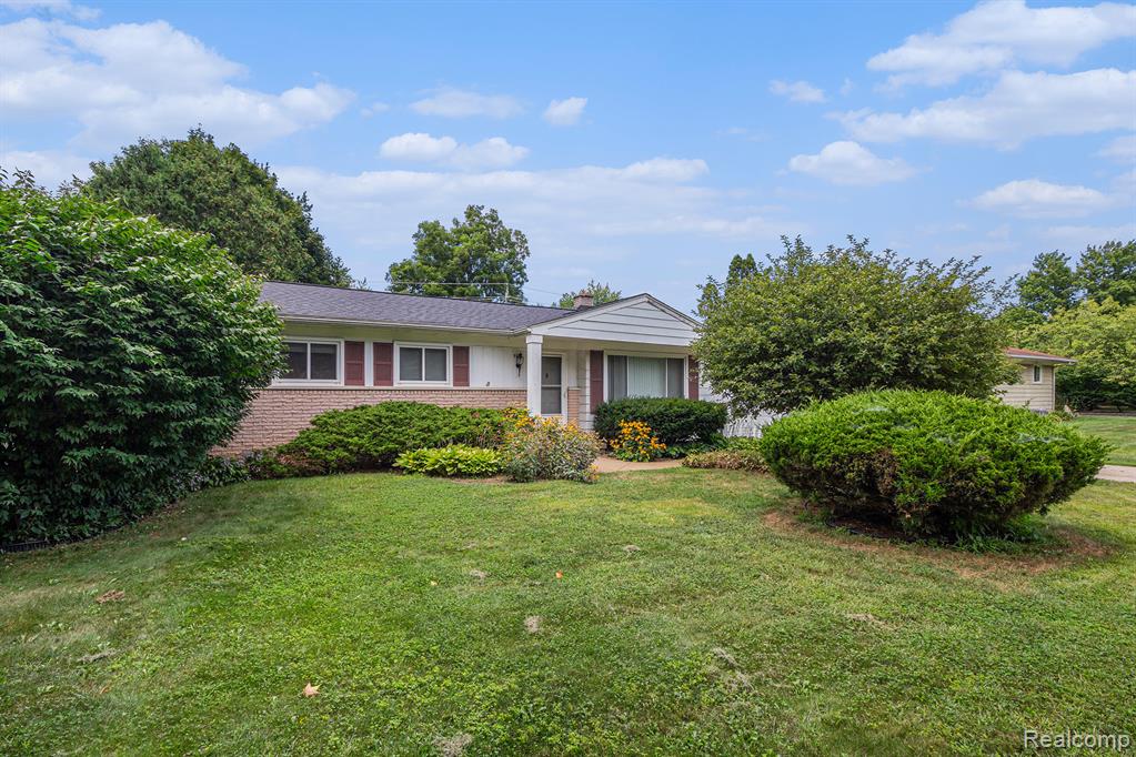 6095 Sunnydale Road, Clarkston, MI — Photo 2