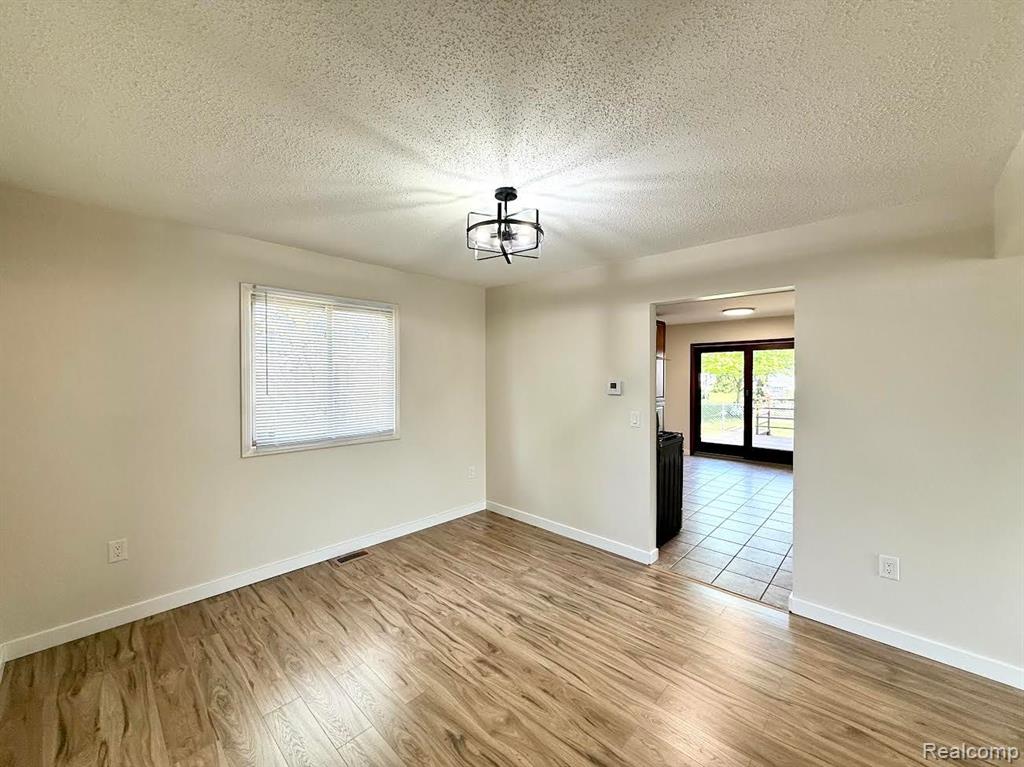 6505 POCAHONTAS Street, Westland, MI — Photo 13