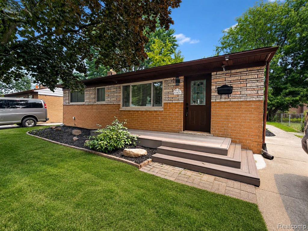 33424 Cheryl Street S, Clinton Twp, MI 48035