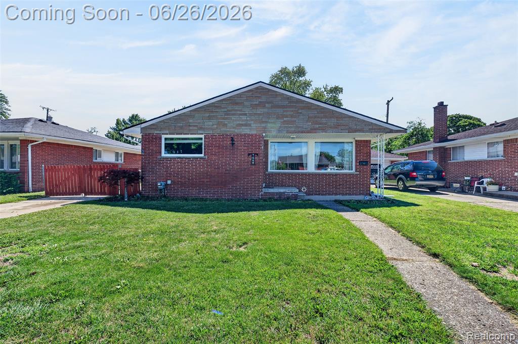 7660 Louise Court, Westland, MI — Photo 4