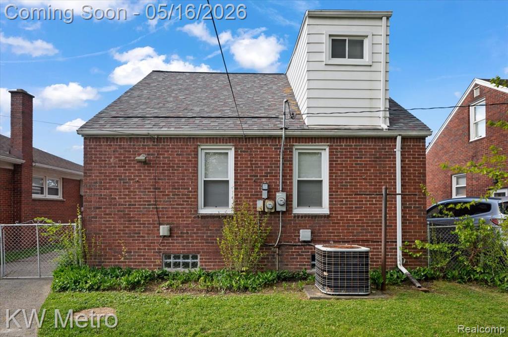 654 Kings Highway, Lincoln Park, MI 48146 — Photo 29
