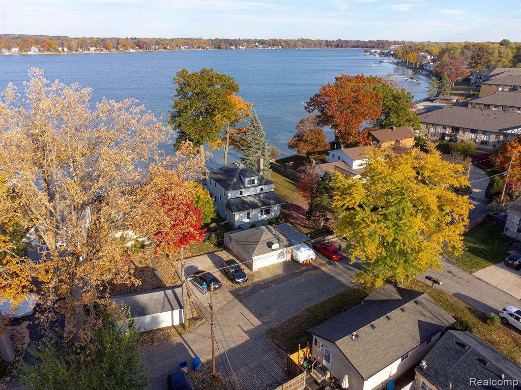 5404 SARVIS Avenue, Waterford, MI 48327 — Photo 28