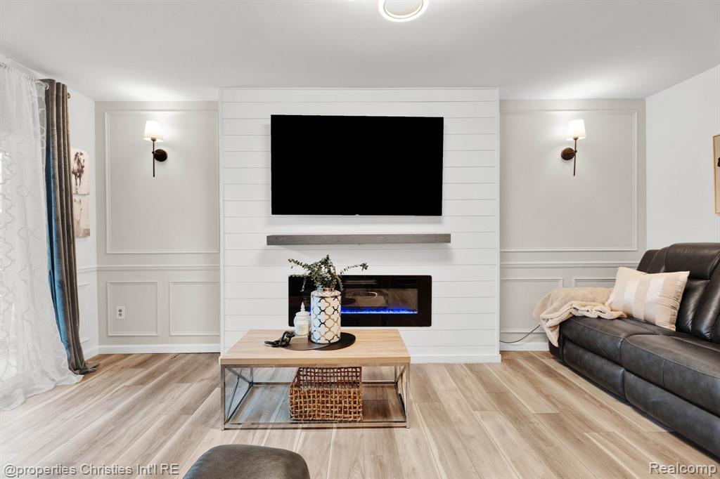 43783 Leeann Lane, Canton, MI 48187 — Photo 11