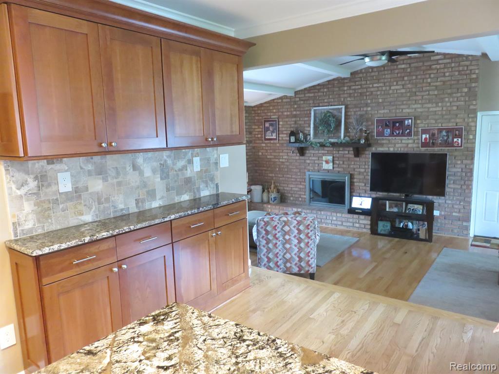 475 LOVELL Drive, Troy, MI 48085 — Photo 12